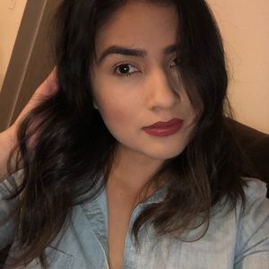 Meet your Posher, Celina